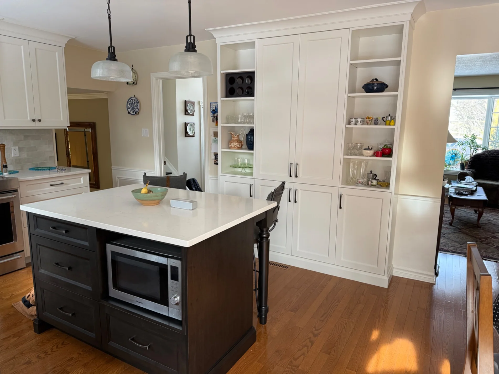 Custom beverage station